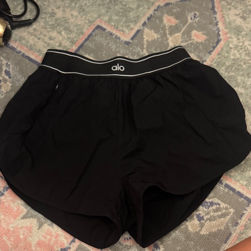 ALO Yoga Women's Black Athletic Shorts